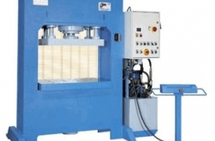 Prasa hydrauliczna PST